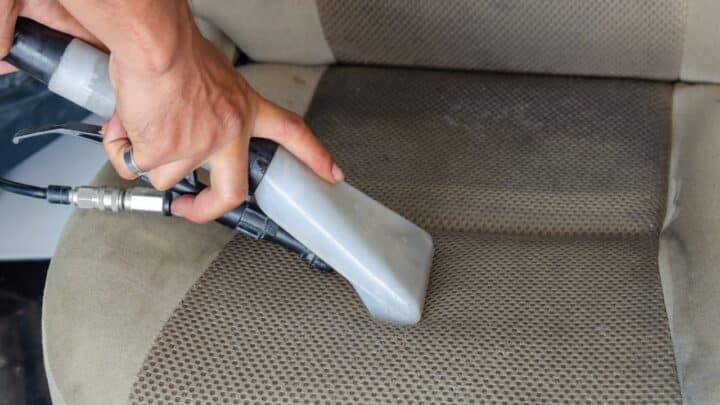 Astuces pour nettoyer vos sièges de voiture